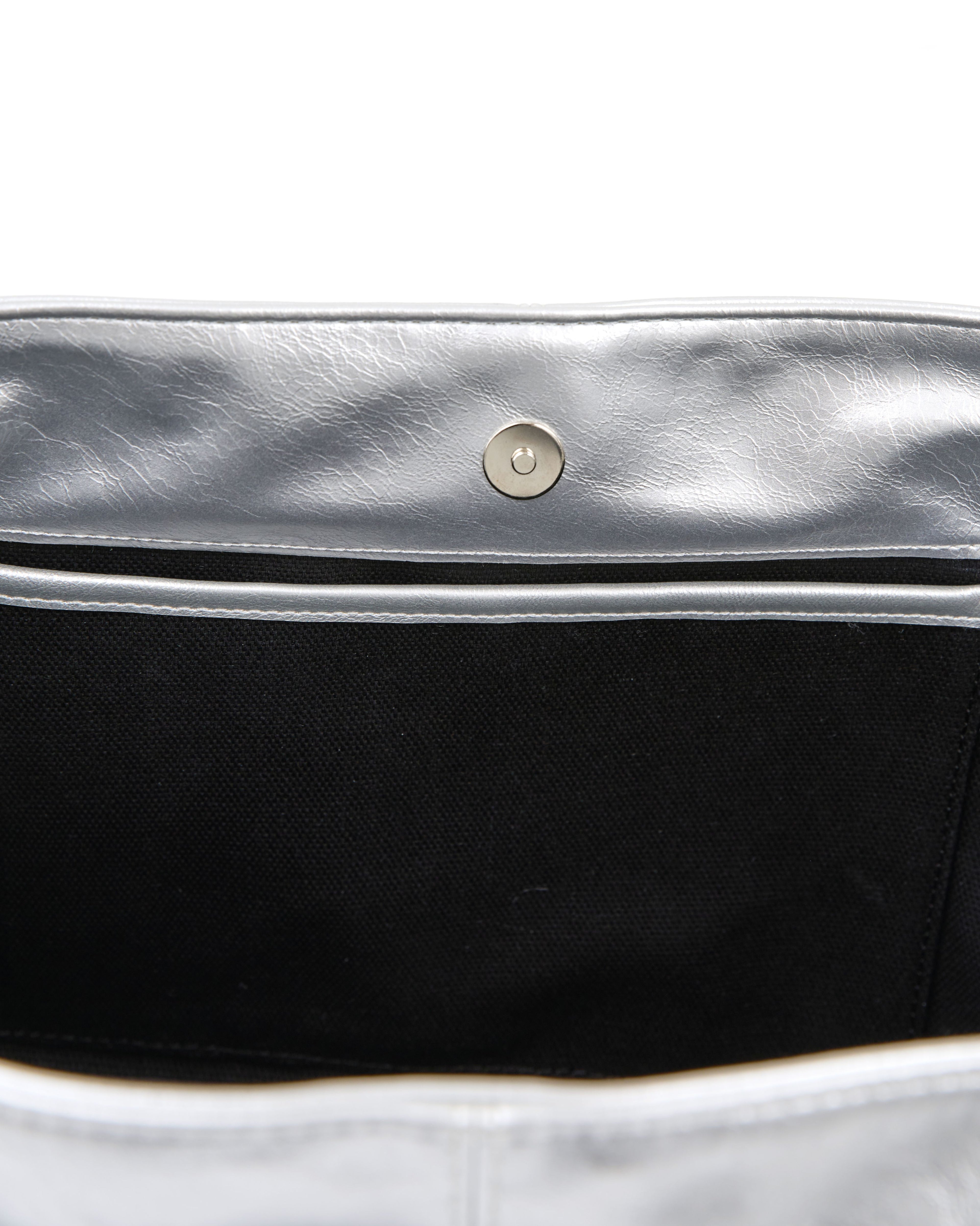 belted boat bag (silver)