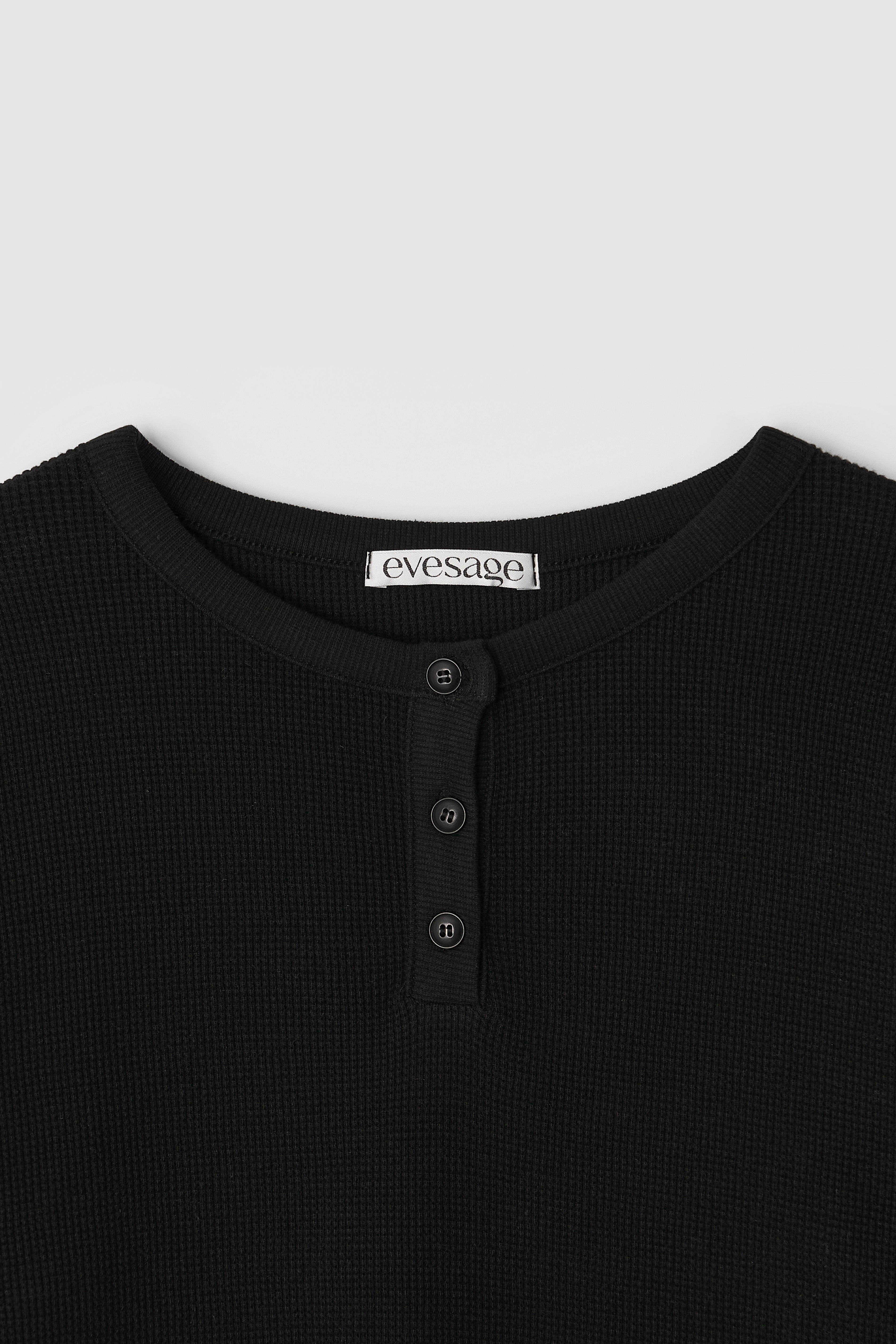 HENLEY NECK WAFFLE TEE - BLACK