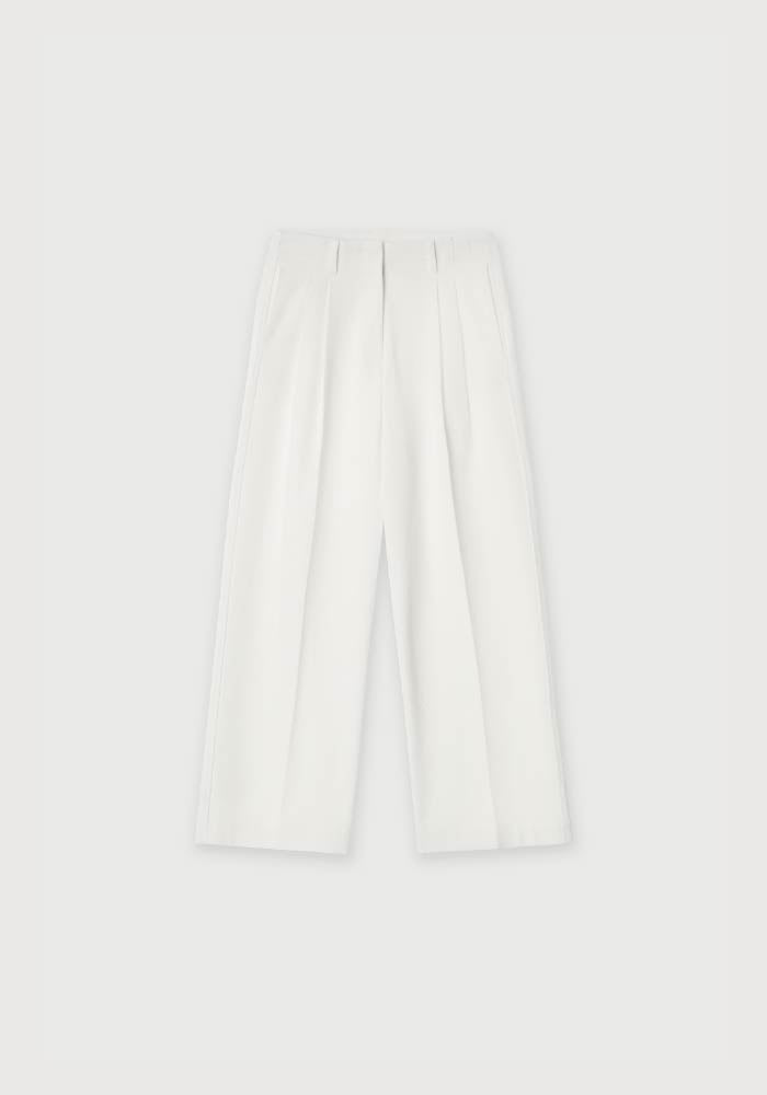 Mild Tuck Pants - White