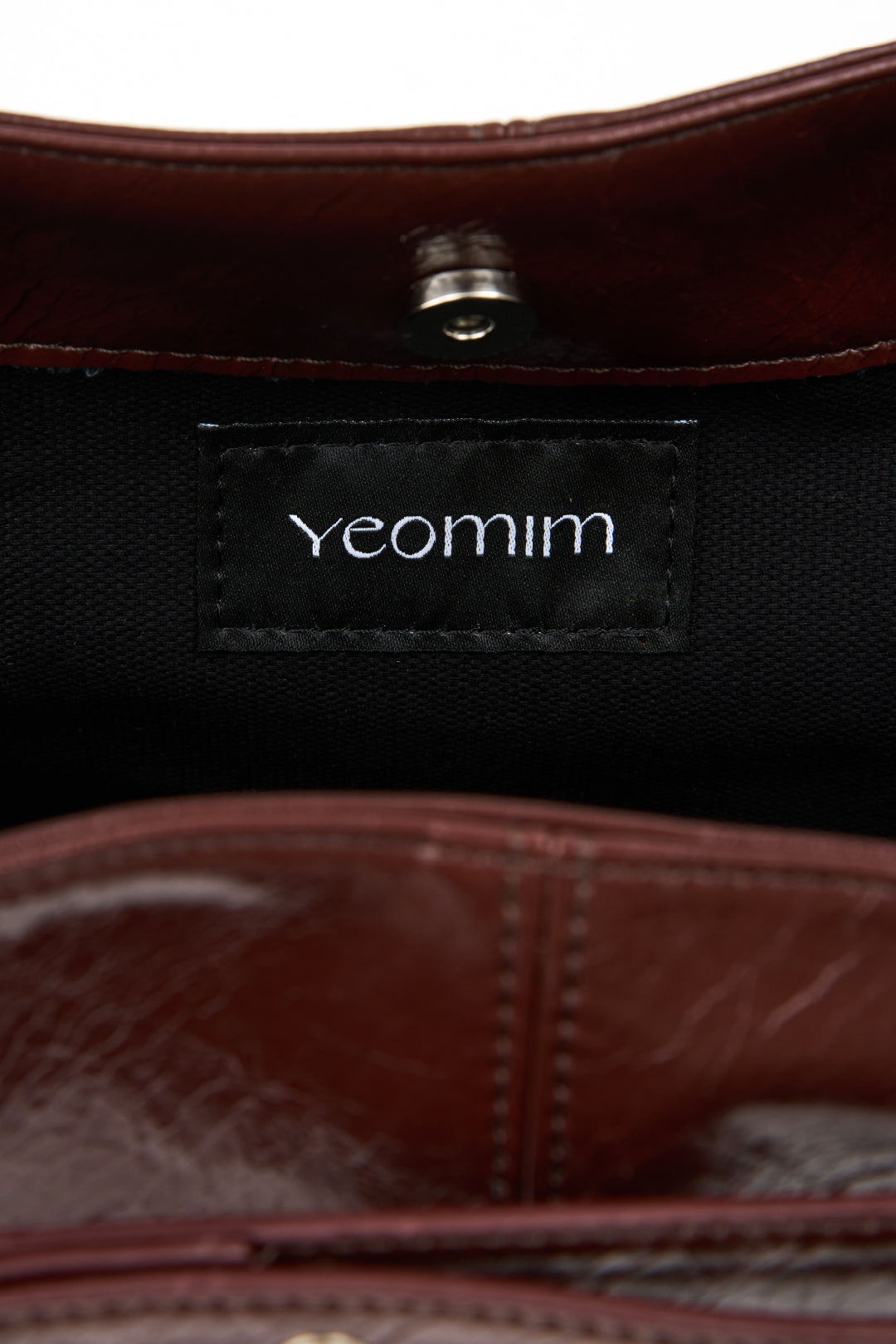 belted boat bag (crack burgundy)